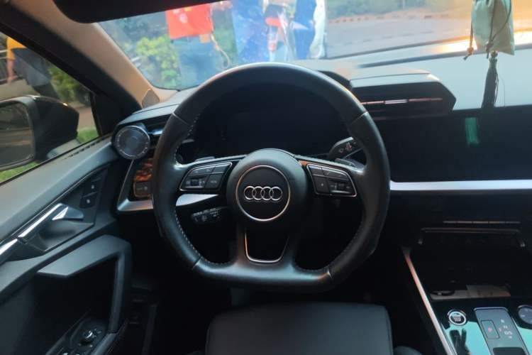 Audi A3 2022 — салон, рулевое колесо, 48 000 км, Guazi tb27tqb4s8, фото 6