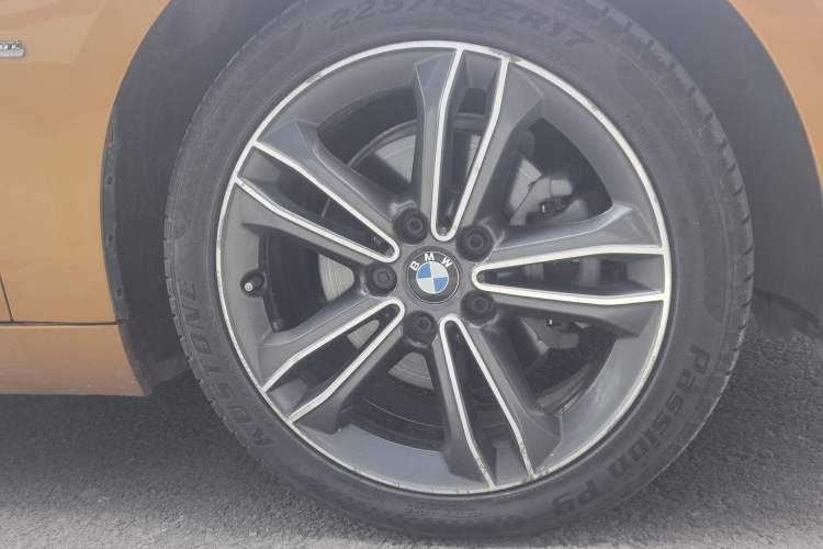 BMW 1 Series 2017 — колесо и диск, 101 700 км, Guazi w54uzd74h8, фото 8