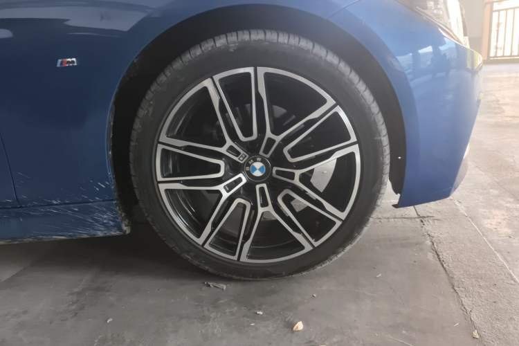 BMW 3 Series 2017 — кузов, дополнительный ракурс, 129 300 км, Guazi eanqbzeetd, фото 5