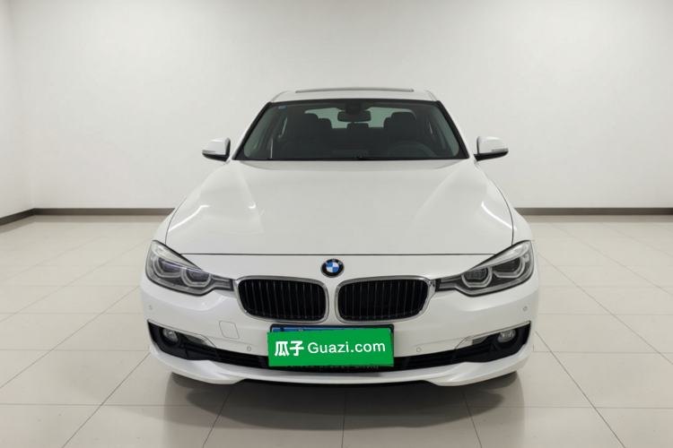 BMW 3 Series 2017 — вид спереди, 119 700 км, Guazi znnr8ufgah, фото 3