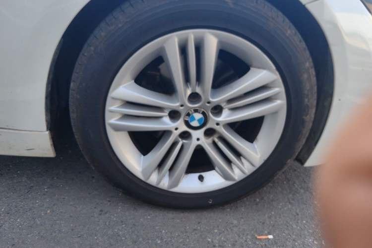 BMW 3 Series 2017 — кузов, дополнительный ракурс, 119 700 км, Guazi znnr8ufgah, фото 8