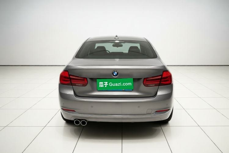 BMW 3 Series 2018 — вид сзади, 52 600 км, Guazi 3nags6f5zy, фото 3