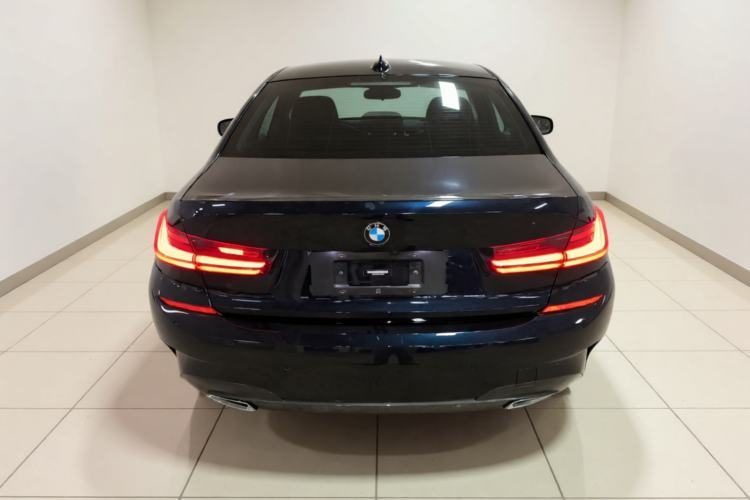 BMW 3 Series 2022 — вид сзади, 87 300 км, Guazi qce2ucj5wy, фото 4