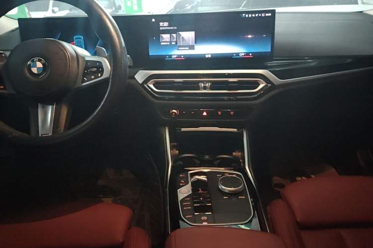 BMW 3 Series 2023 — салон, центральная консоль, 33 400 км, Guazi falx3typ5d, фото 3