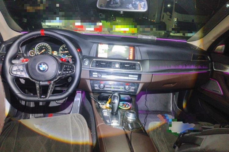 BMW 5 Series 2017 — салон, центральная консоль, 126 000 км, Guazi wmzpmkgeqw, фото 6