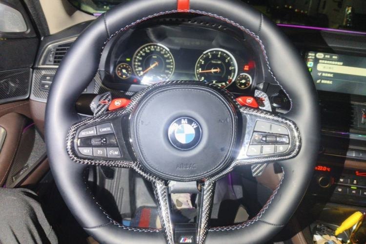 BMW 5 Series 2017 — салон, рулевое колесо, 126 000 км, Guazi wmzpmkgeqw, фото 7