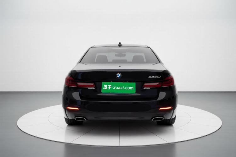 BMW 5 Series 2019 — вид сзади, 100 800 км, Guazi nr6dunbq7x, фото 3
