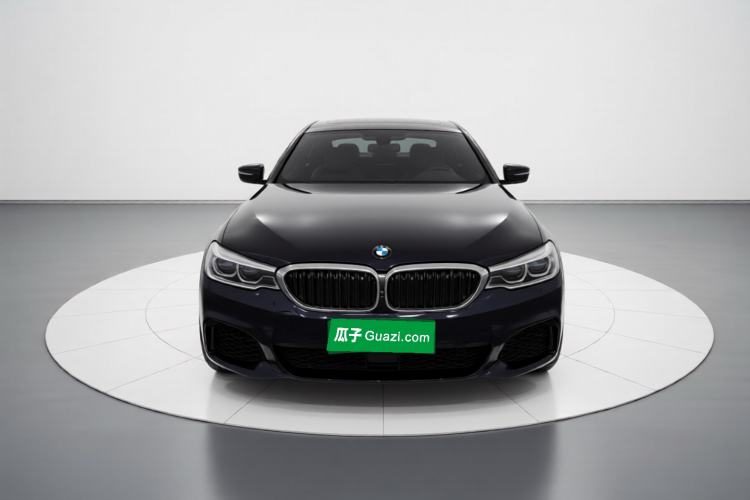 BMW 5 Series 2019 — вид спереди, 100 800 км, Guazi nr6dunbq7x, фото 9