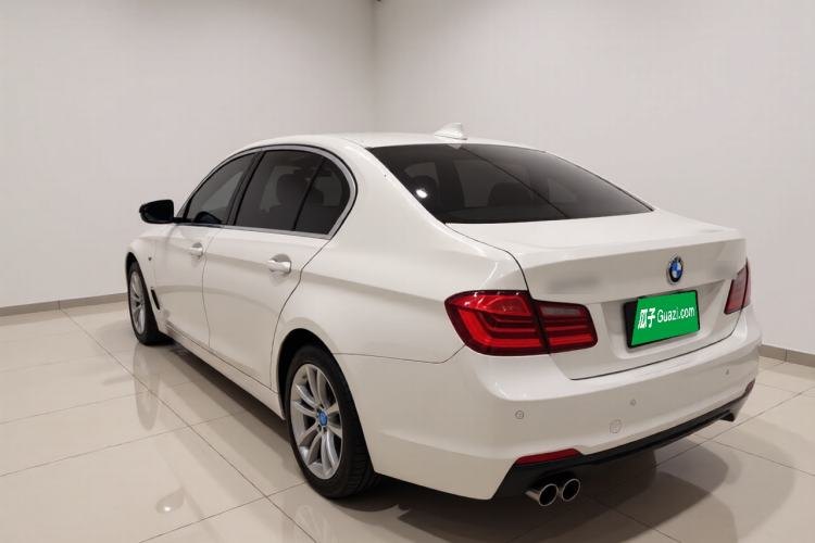 BMW 5 Series New Energy 2020 — вид сзади слева, 89 300 км, Guazi zmna67fbdt, фото 4