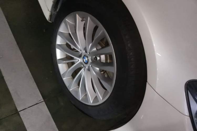 BMW 5 Series New Energy 2020 — колесо и диск, 89 300 км, Guazi zmna67fbdt, фото 8