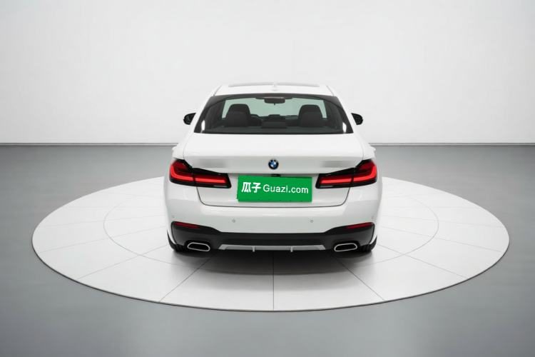 BMW 5 Series New Energy 2022 — вид сзади, 46 900 км, Guazi a5abb2hlew, фото 4