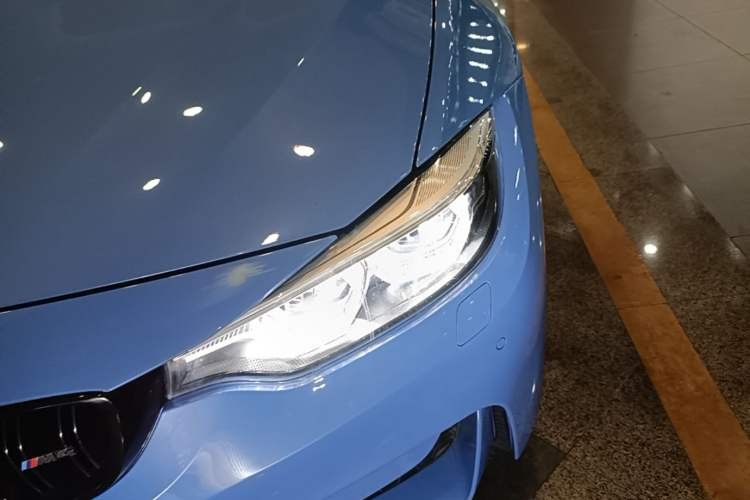 BMW M4 2017 — передняя фара, 91 100 км, Guazi uzjupxtume, фото 8