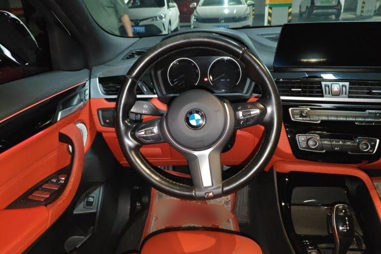 BMW X2 2021 — салон, рулевое колесо, 154 300 км, Guazi 8u567t4bgf, фото 7