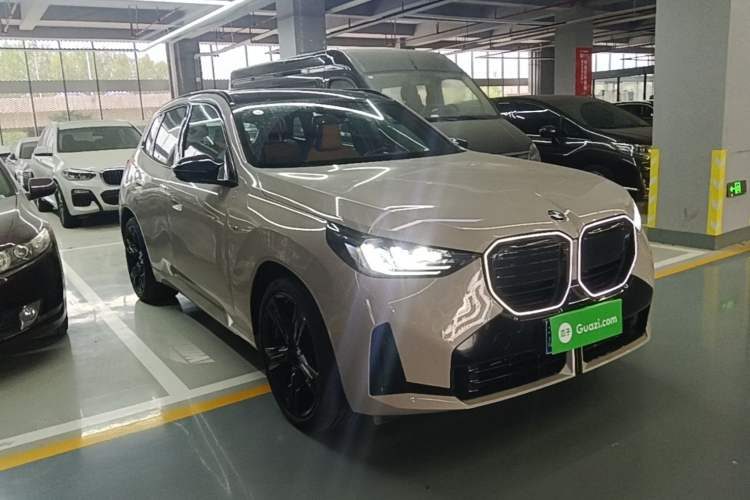 BMW X3 M50 2025 — вид спереди справа, 7 800 км, Guazi wn52nq86eg, фото 2