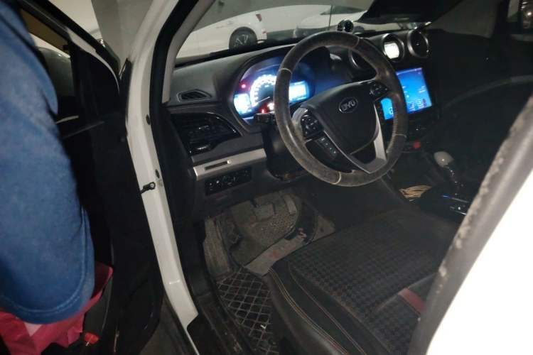 BYD S7 2015 — салон, сиденья, 162 100 км, Guazi zmzvfxp2ur, фото 7