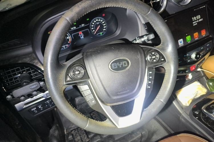 BYD S7 2017 — салон, рулевое колесо, 116 900 км, Guazi qenv6ljxtv, фото 6