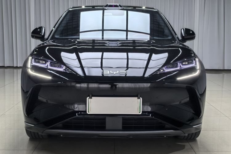 BYD Sealion 07 EV 2025 — кузов, дополнительный ракурс, 22 800 км, Guazi wcsmypska9, фото 7