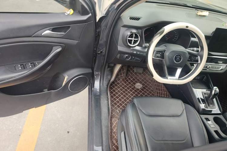 BYD Song 2021 — салон, сиденья, 109 600 км, Guazi nyfbtgpjad, фото 6