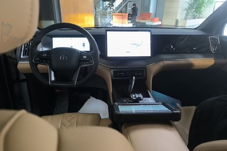BYD Song L DM-i 2024 — салон, центральная консоль, 12 300 км, Guazi 6zwlpqelf9, фото 5