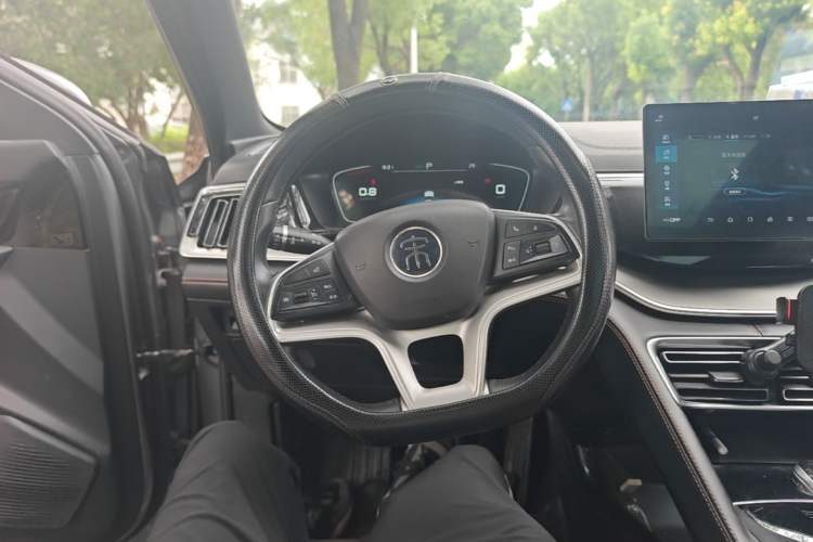 BYD Song PLUS 2020 — салон, рулевое колесо, 83 100 км, Guazi 28reqzm2qn, фото 6