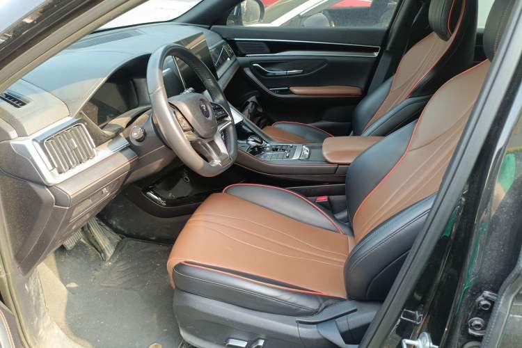 BYD Song PLUS 2020 — салон, сиденья, 118 300 км, Guazi 7y8m7j72v8, фото 8