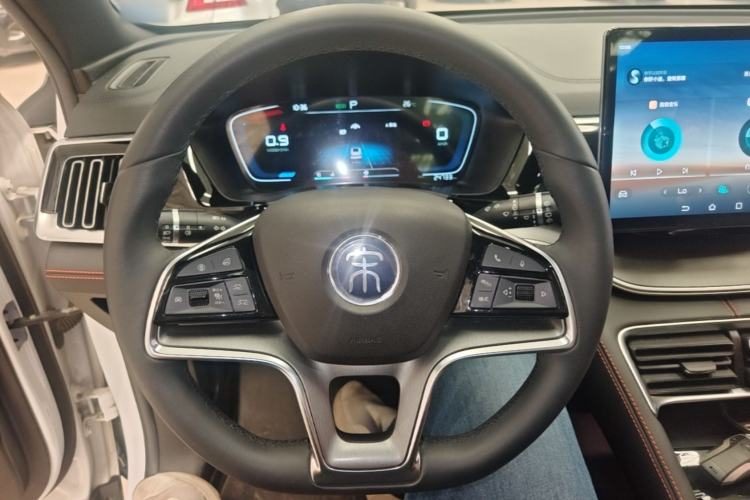 BYD Song PLUS 2020 — салон, рулевое колесо, 24 700 км, Guazi gsdl4nhh7r, фото 6