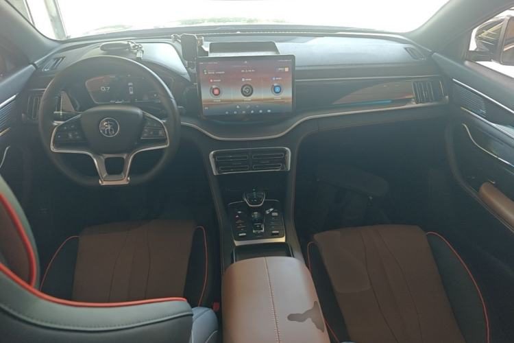 BYD Song PLUS 2020 — салон, центральная консоль, 101 199 км, Guazi lnrjgez4j9, фото 5