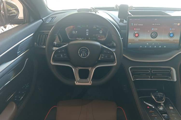 BYD Song PLUS 2020 — салон, рулевое колесо, 101 199 км, Guazi lnrjgez4j9, фото 6