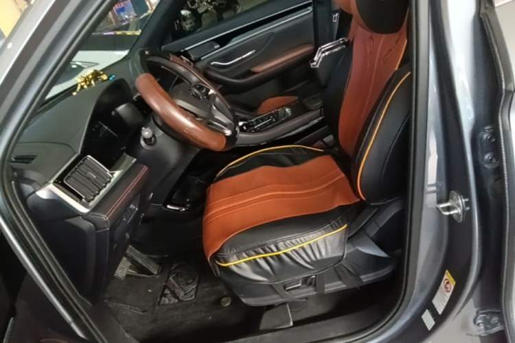 BYD Song PLUS 2020 — салон, сиденья, 39 600 км, Guazi r2d4p248hq, фото 9