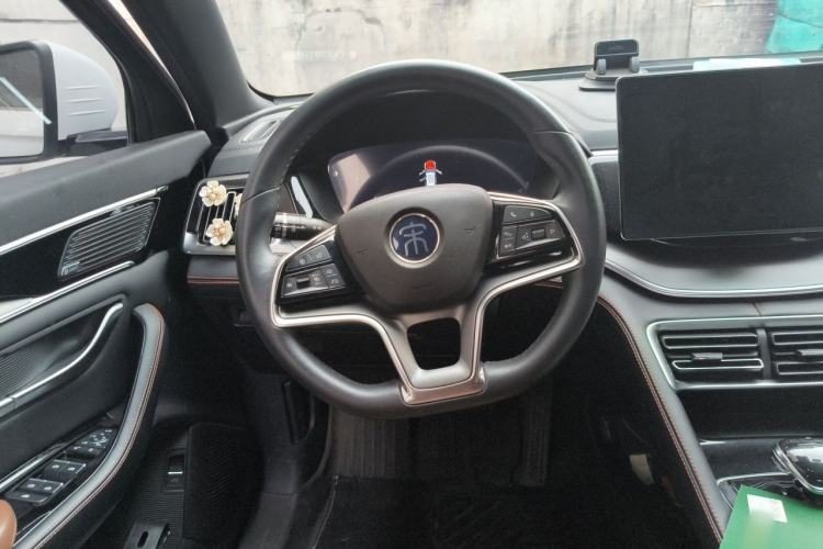 BYD Song PLUS 2020 — салон, рулевое колесо, 104 500 км, Guazi ybngnshqje, фото 7
