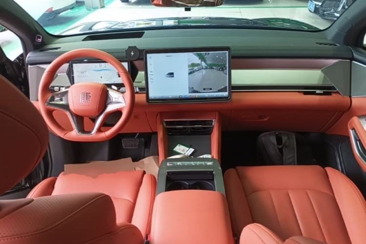 BYD Tang L 2025 — салон, центральная консоль, 21 700 км, Guazi 9b2spphkys, фото 6