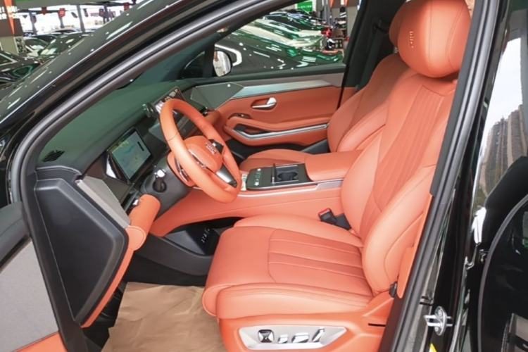 BYD Tang L 2025 — салон, сиденья, 21 700 км, Guazi 9b2spphkys, фото 9
