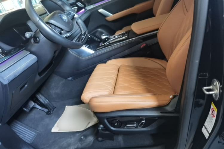 BYD Tang New Energy 2022 — салон, сиденья, 70 700 км, Guazi 4e5qxf2f7x, фото 8