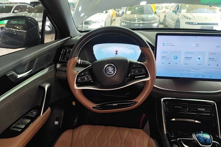 BYD Tang New Energy 2023 — салон, рулевое колесо, 40 300 км, Guazi fbckww92hw, фото 6