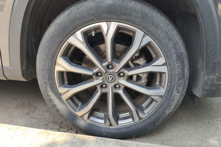 Changan CS75 PLUS 2020 — колесо и диск, 38 700 км, Guazi 2rz78qeys3, фото 8