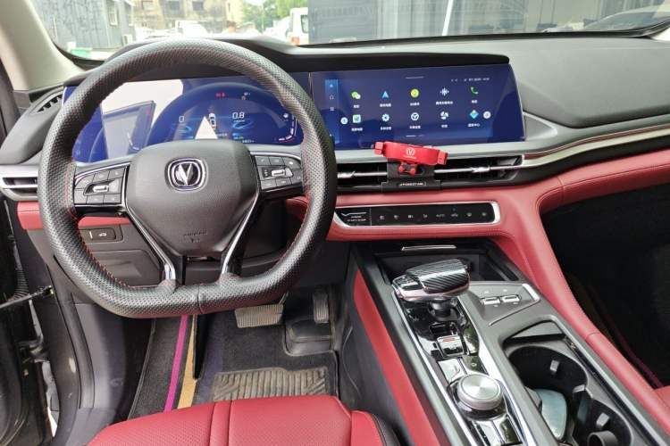 Changan CS75 PLUS 2021 — салон, центральная консоль, 64 600 км, Guazi d7memsr5c5, фото 5