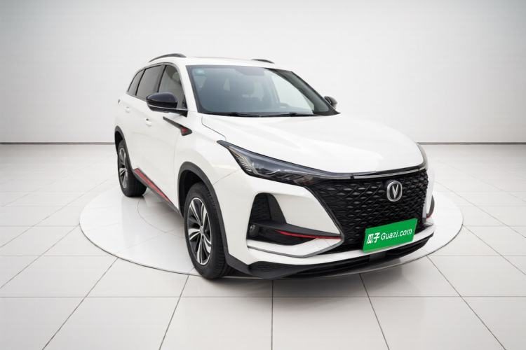 Changan CS75 PLUS 2021 — вид спереди справа, 124 400 км, Guazi jg4fpb53t7, фото 2