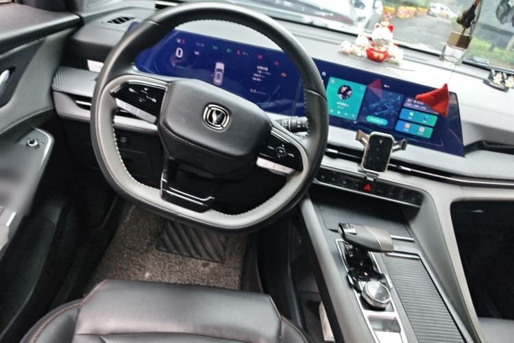 Changan CS75 PLUS 2022 — салон, центральная консоль, 46 000 км, Guazi s2au9j5b3k, фото 5