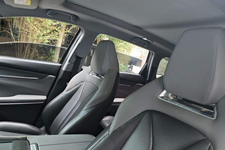 Changan CS75 PLUS 2022 — салон, сиденья, 46 000 км, Guazi s2au9j5b3k, фото 8