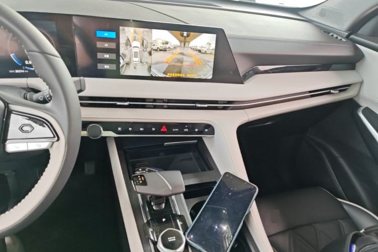 Changan CS75 PLUS 2023 — салон, центральная консоль, 20 200 км, Guazi 5rpd4dcwzc, фото 5