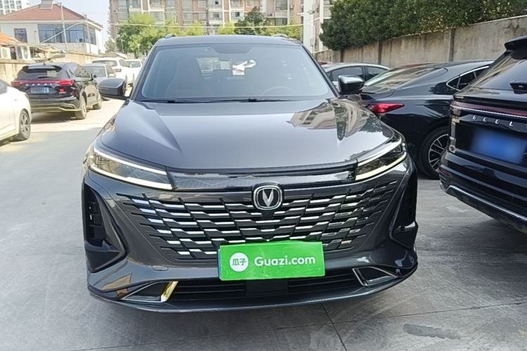 Changan CS75 PLUS 2023 — вид спереди, 23 800 км, Guazi m2ts9hhacw, фото 2