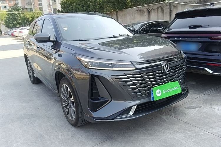 Changan CS75 PLUS 2023 — вид спереди справа, 23 800 км, Guazi m2ts9hhacw, фото 3