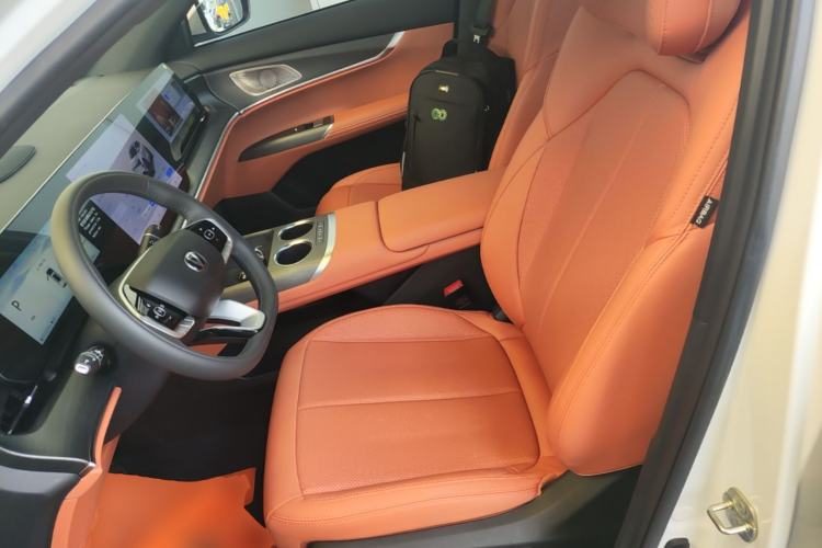 Changan CS75 PLUS 2026 — салон, сиденья, 3 700 км, Guazi 5pcbgc5swg, фото 8