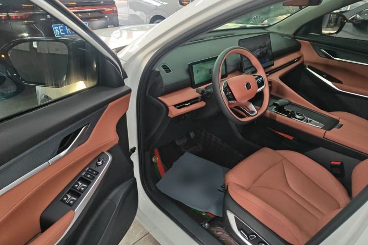 Changan CS75 PLUS 2026 — салон, сиденья, 7 000 км, Guazi qju32szr8t, фото 5
