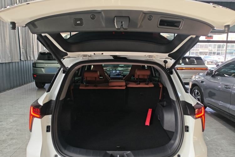 Changan CS75 PLUS 2026 — багажник, 7 000 км, Guazi qju32szr8t, фото 7