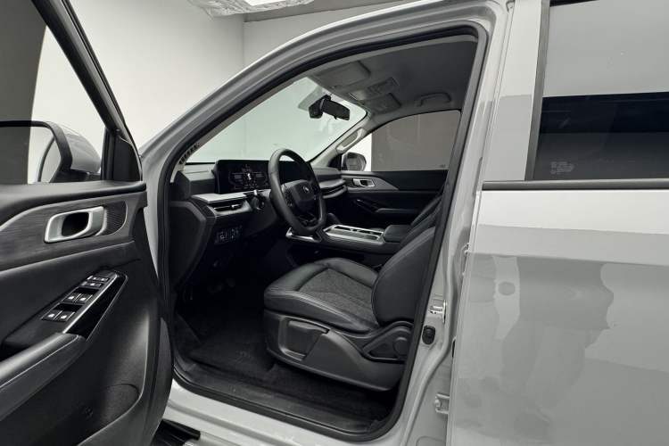 Changan Hunter 2024 — салон, сиденья, 47 100 км, Guazi xw59x5n4al, фото 7