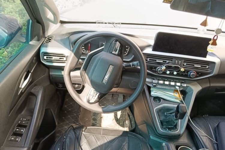 Changan KAICHENG F70 2020 — салон, рулевое колесо, 33 300 км, Guazi 86zd5wkztv, фото 6