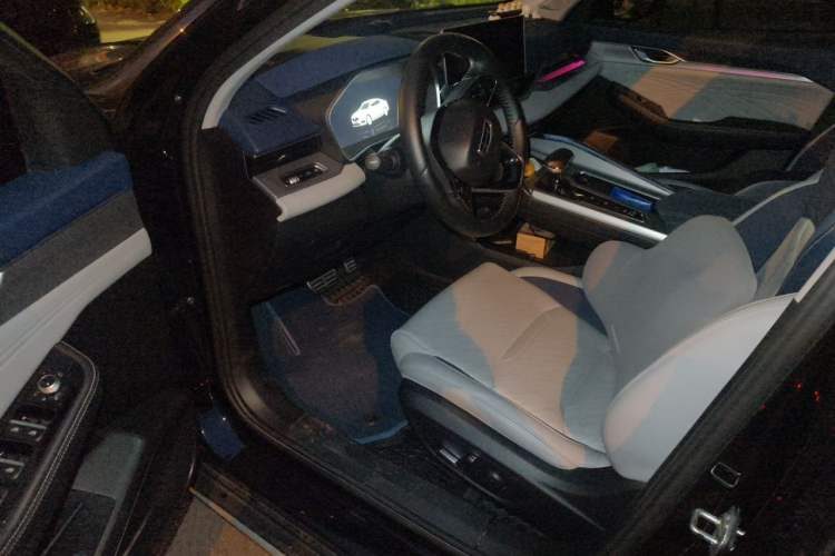 Geely Auto Preface 2021 — салон, сиденья, 76 200 км, Guazi wey3scgsjg, фото 7