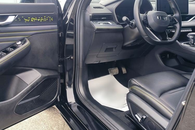 Geely Auto Preface 2023 — салон, 28 500 км, Guazi xdjxstxl9d, фото 4