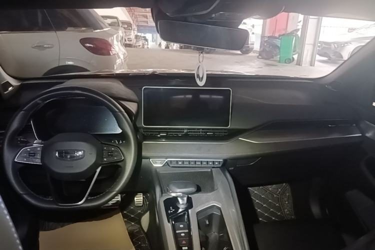 Geely Auto Preface 2024 — салон, центральная консоль, 31 300 км, Guazi 3wbfurttzr, фото 5